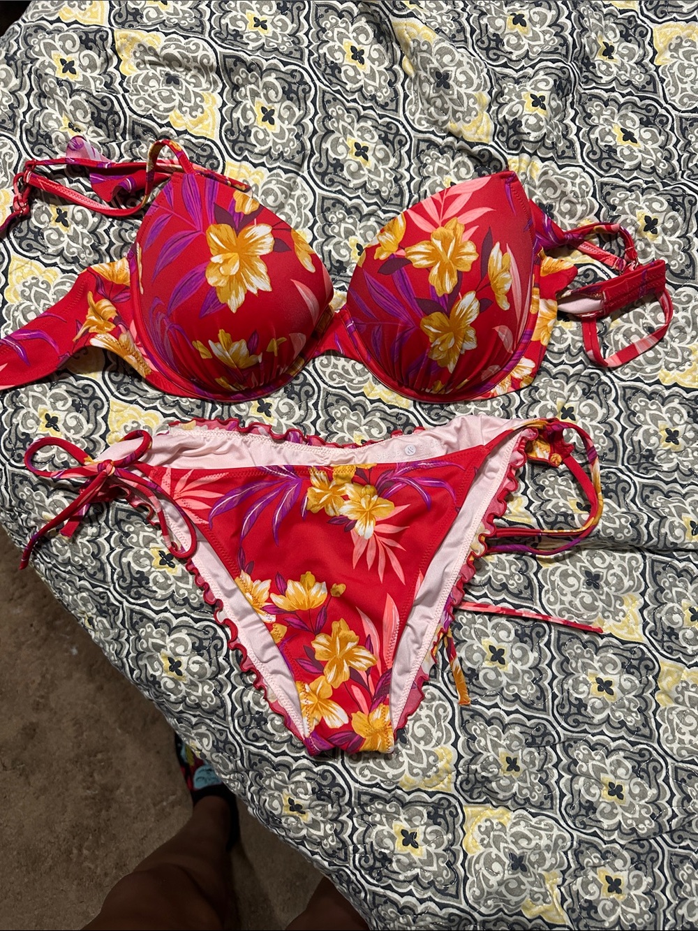 Shade & Shore Red Floral Tie-Side Bikini Set